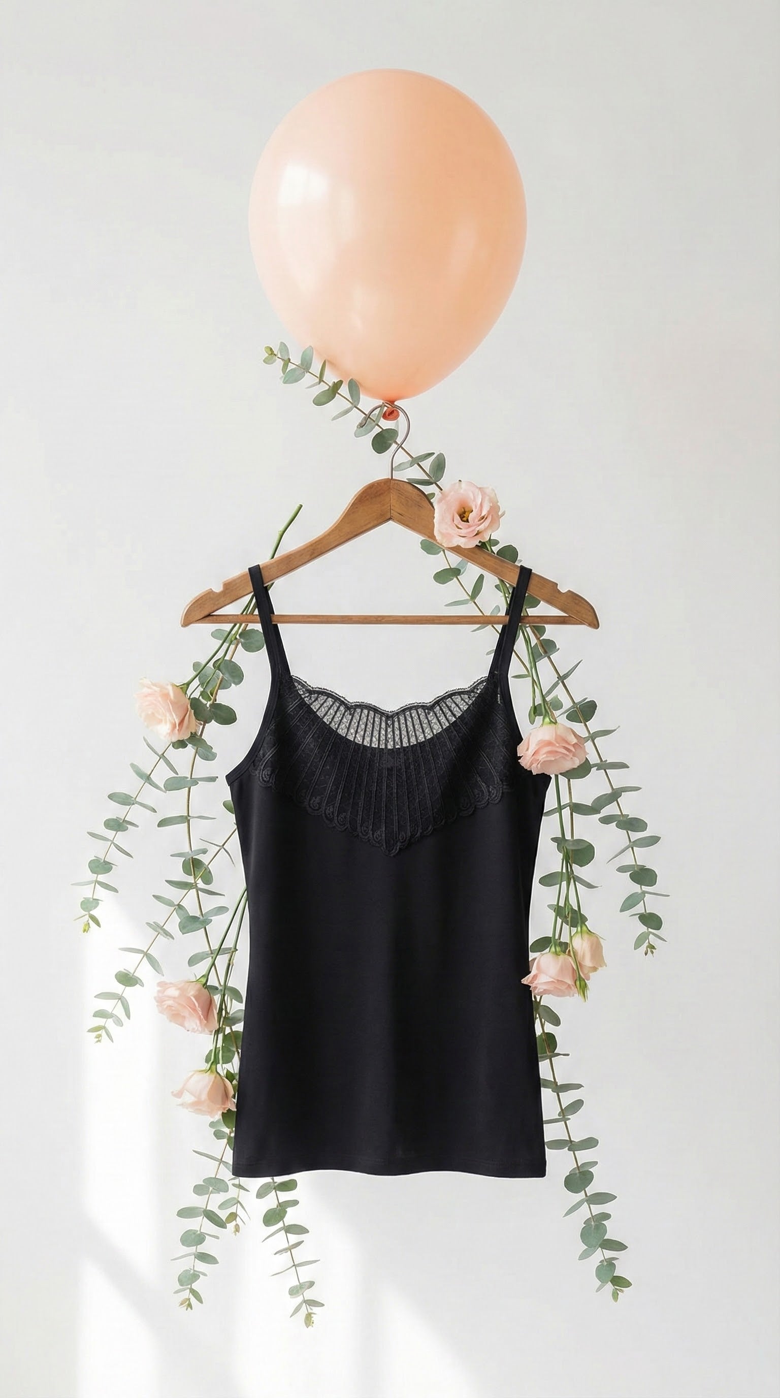 The Romantic Lace Cami | Noir