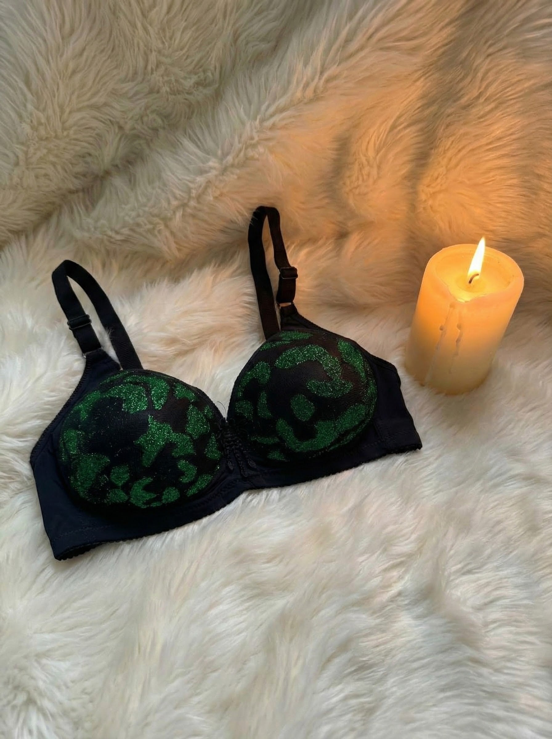 The "Romantic & Glamorous" Vibe (Best for Boutiques)